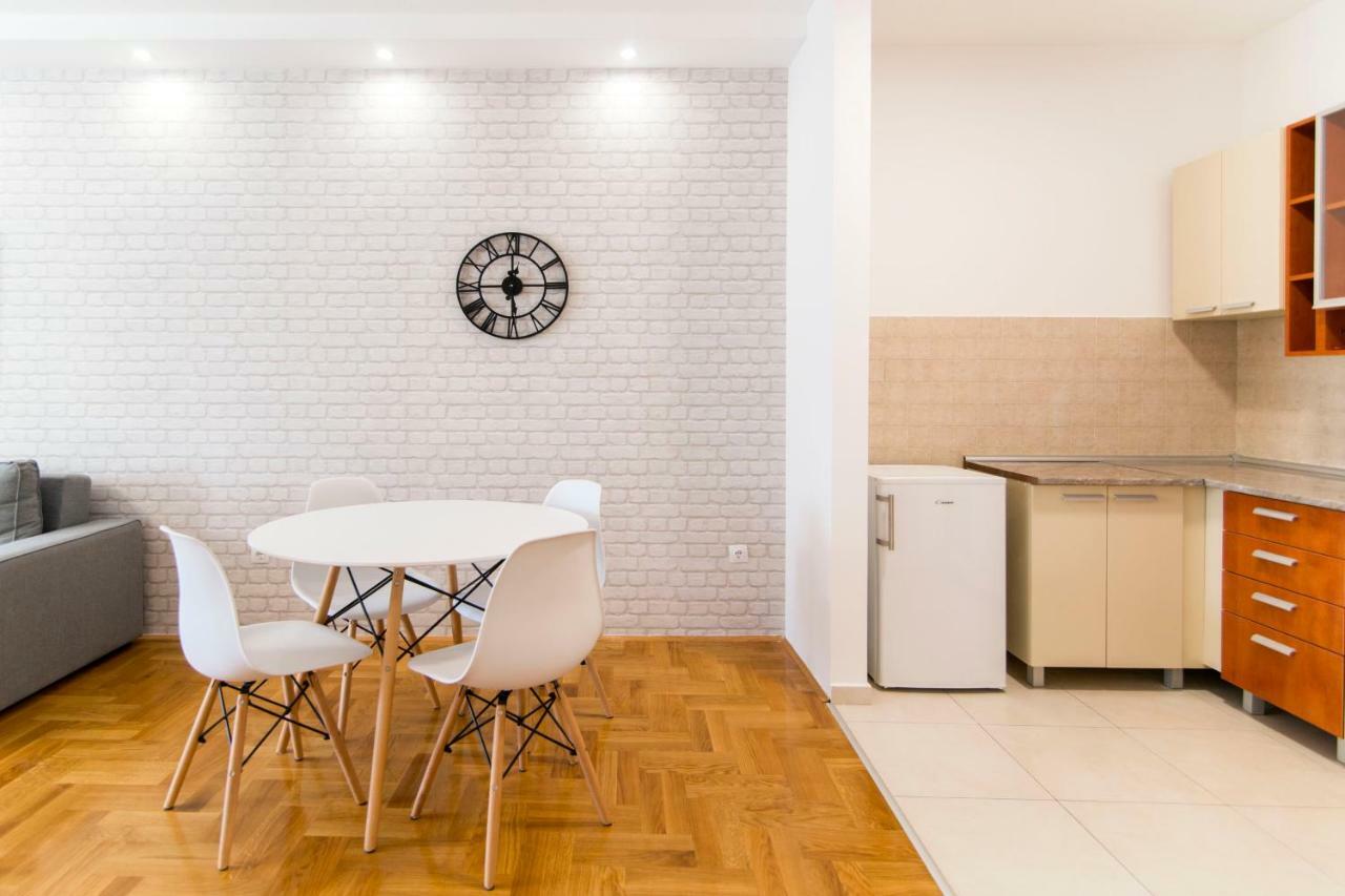 Grove Apartment + Free Parking Novi Sad Luaran gambar